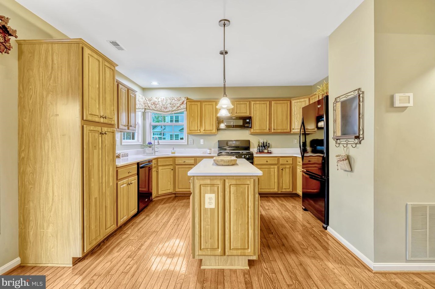 7747 Beckham Ct, Manassas, VA 20111-8221