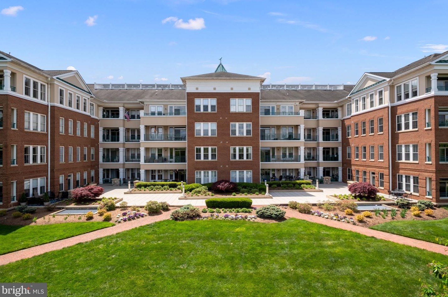 440 Belmont Bay Dr #117, Woodbridge, VA 22191