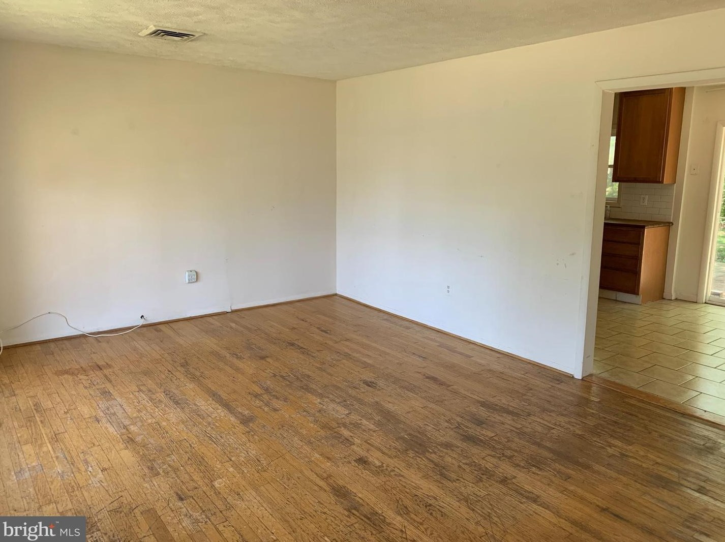 7802 Woodstock St, Manassas, VA 20109