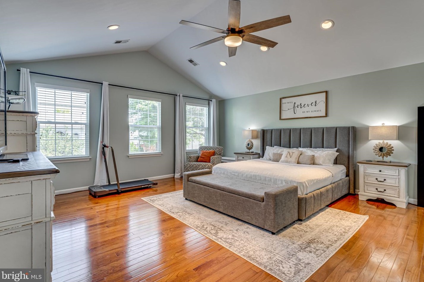 2702 Pheasant Hunt Rd, Woodbridge VA  22192-3929 exterior