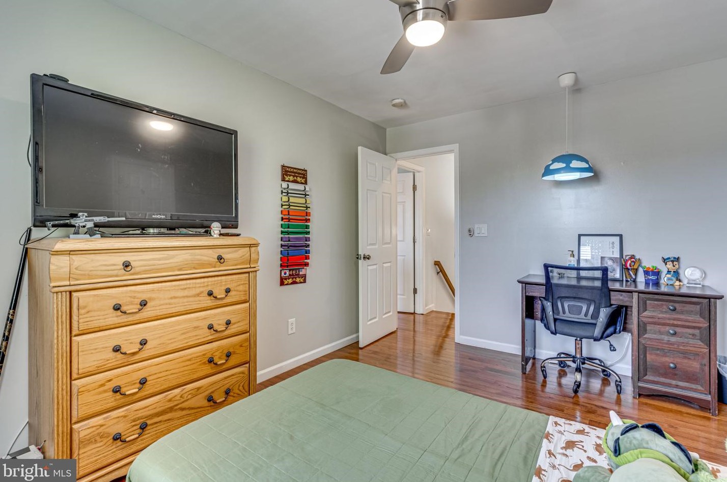 2702 Pheasant Hunt Rd, Woodbridge VA  22192-3929 exterior