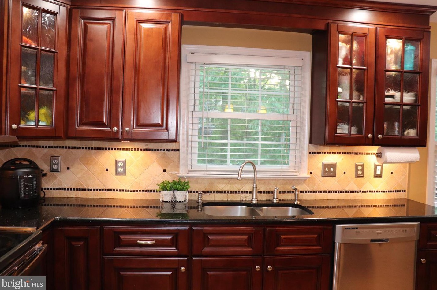 16120 Kennedy St, Woodbridge VA  22191-4500 exterior