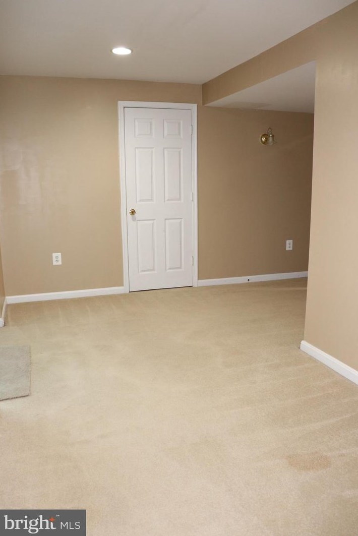 16120 Kennedy St, Woodbridge VA  22191-4500 exterior