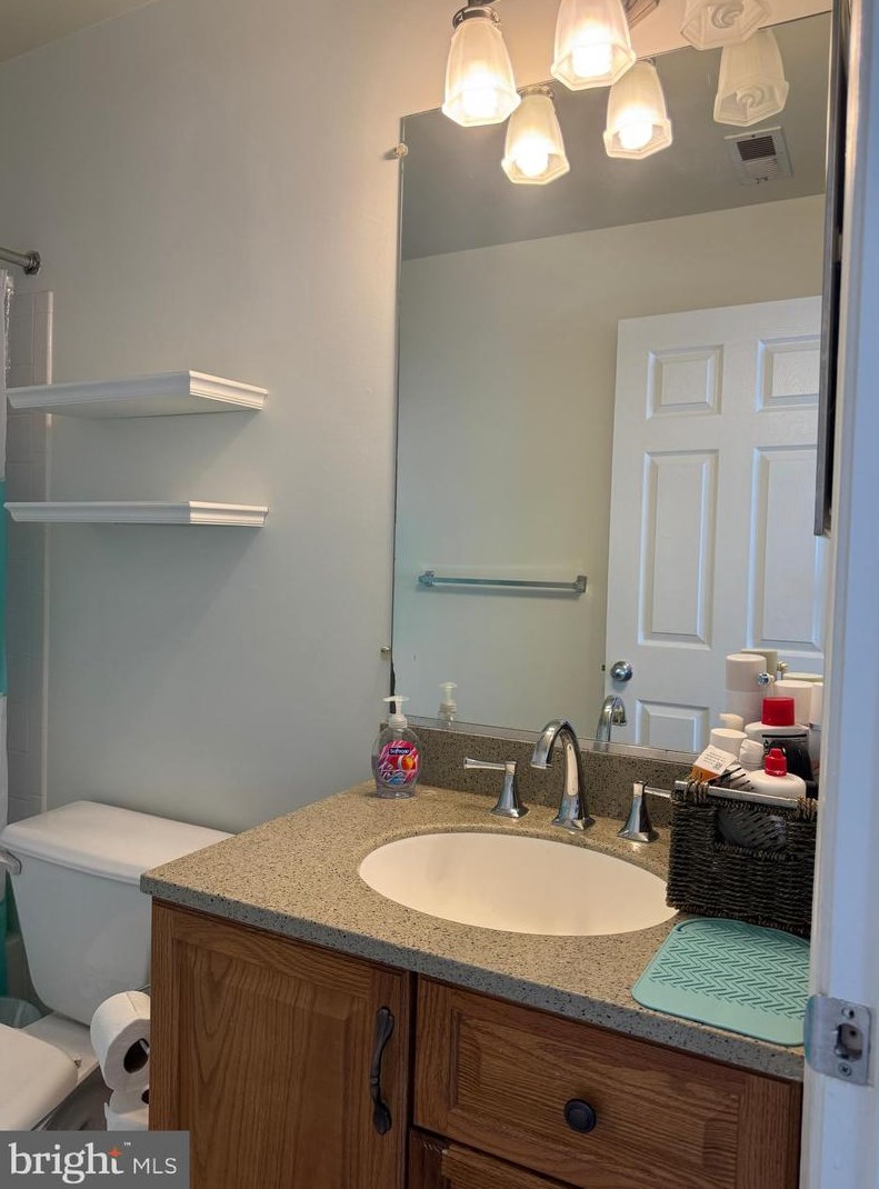 14197 Cuddy Loop, Woodbridge VA  22193-5924 exterior