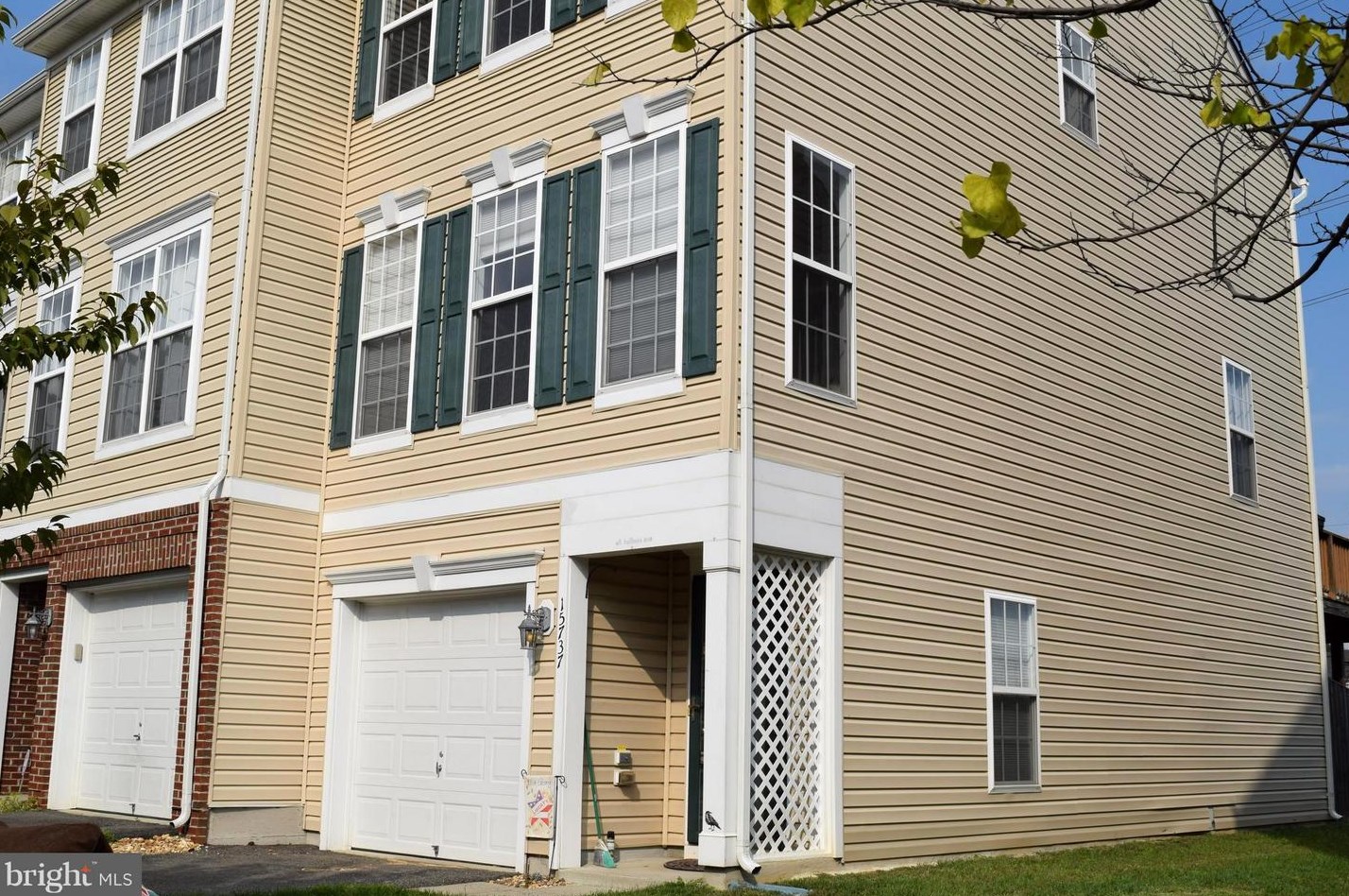 15737 John Diskin Cir, Woodbridge, VA 22191-6551