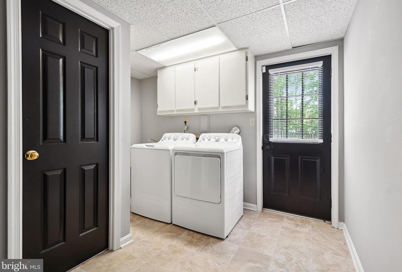 12505 Hedges Run Dr, Woodbridge VA  22192-1741 exterior
