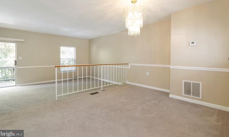 5012 Lambsgate Ln, Woodbridge VA  22193-4356 exterior