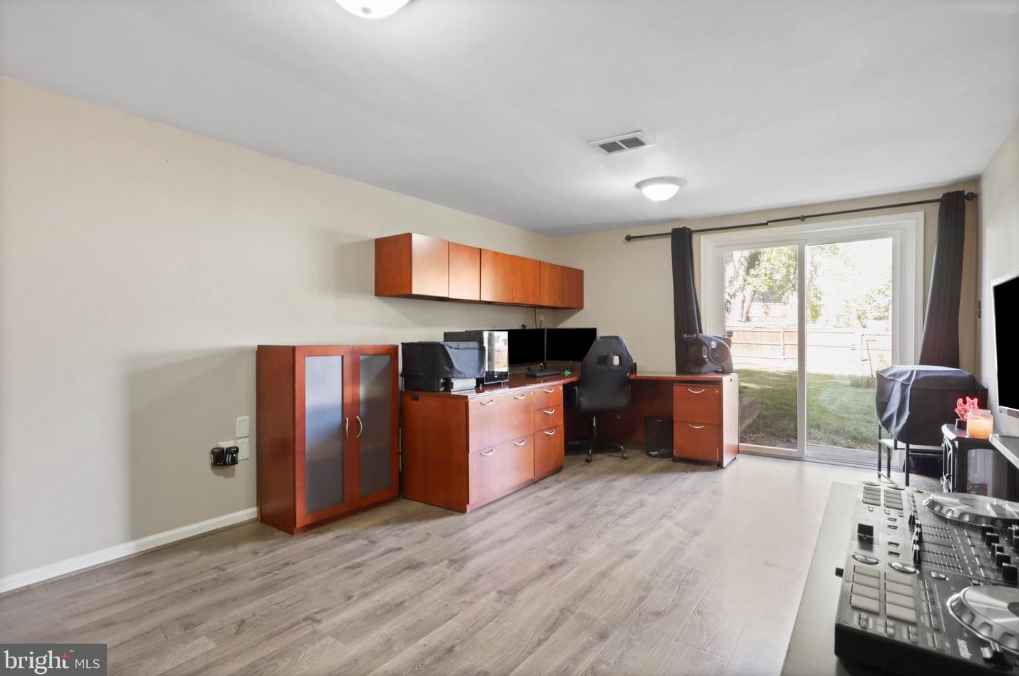 13567 Princedale Dr, Woodbridge VA  22193-3771 exterior
