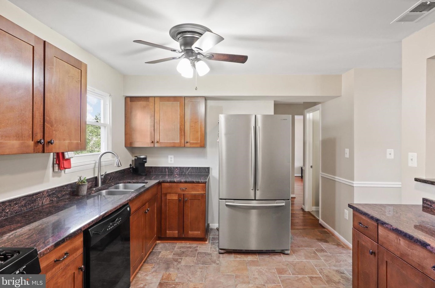 13567 Princedale Dr, Woodbridge VA  22193-3771 exterior