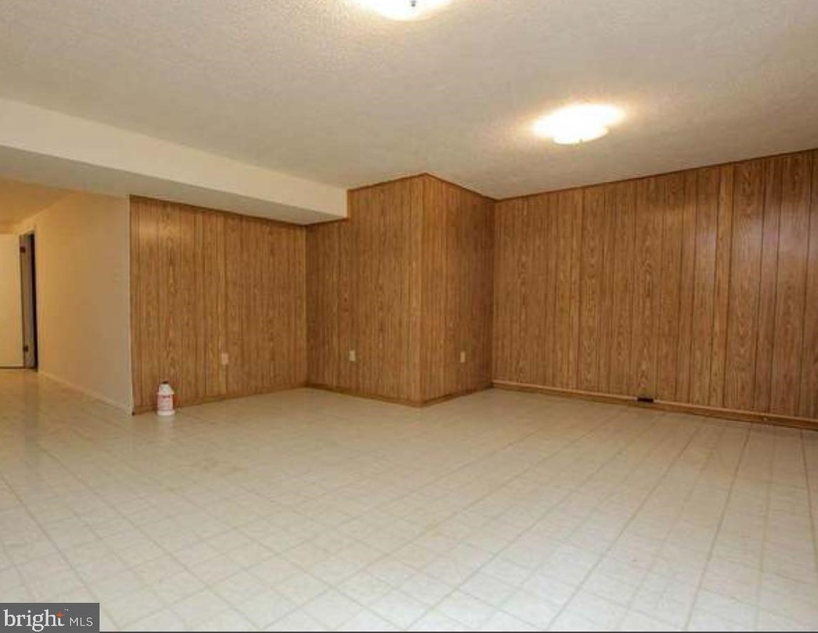 1948 Mariner Ln, Woodbridge, VA 22192