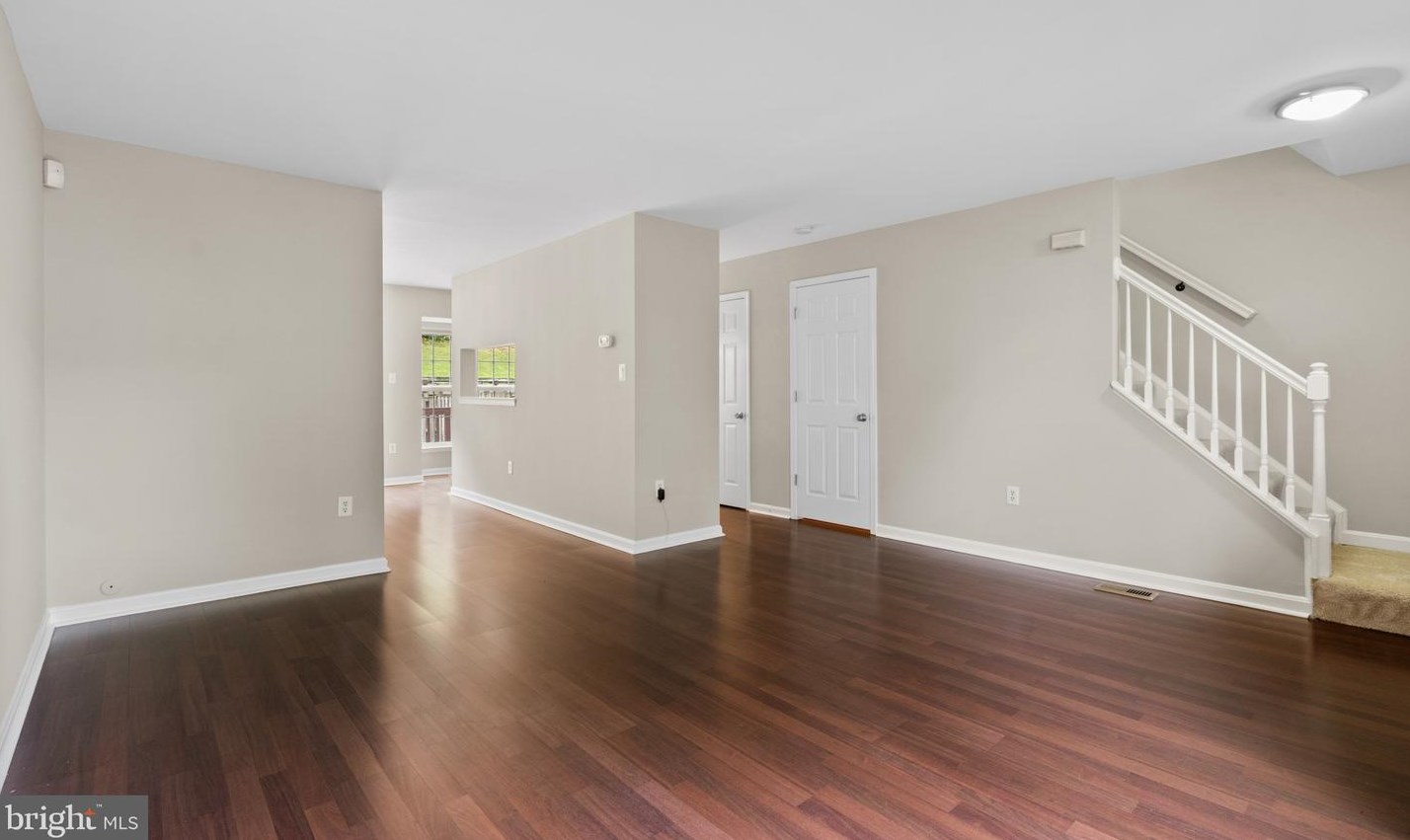 12990 Hunterbrook Dr, Woodbridge, VA 22192-2466