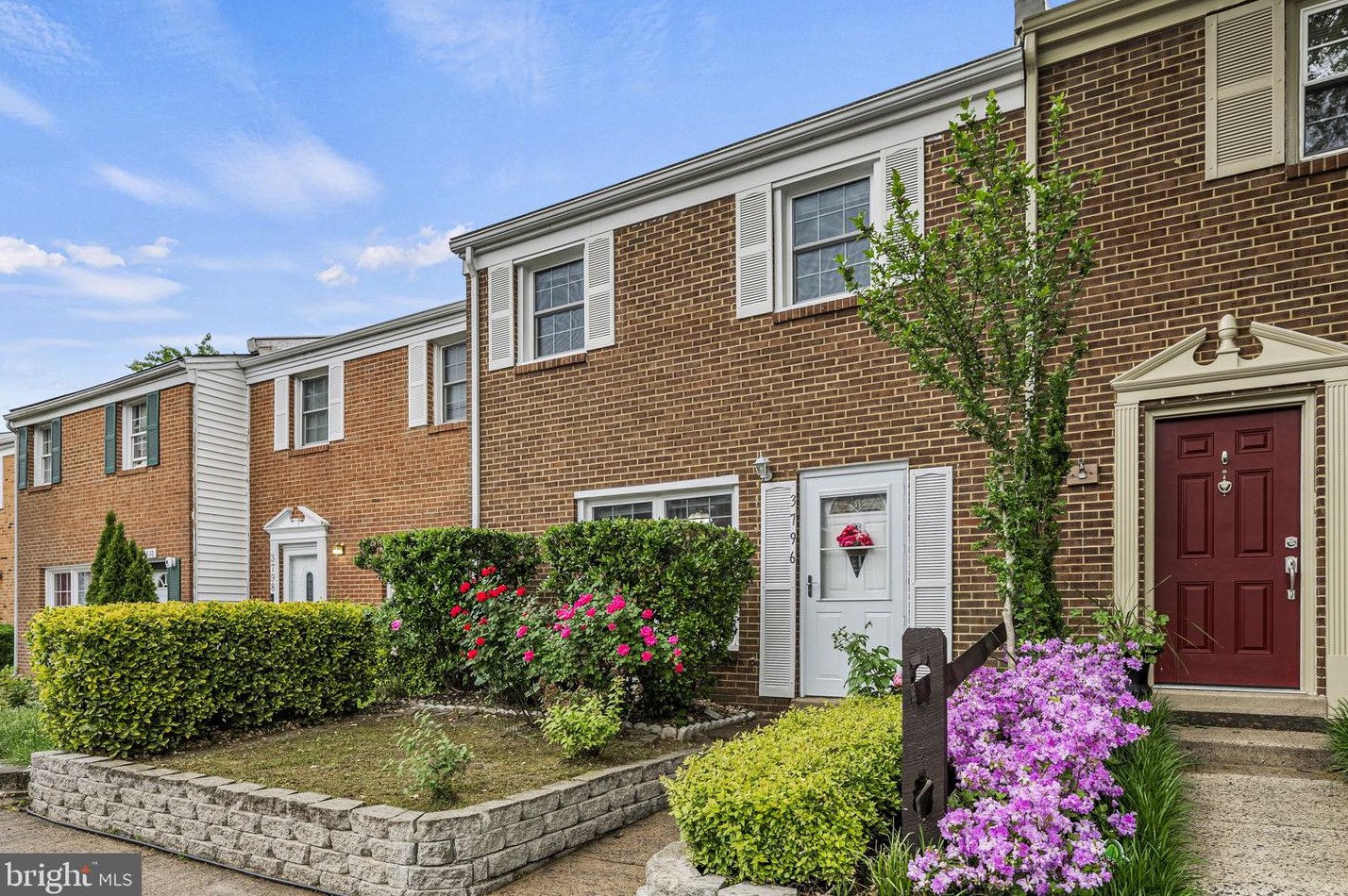3796 Port Hope Pt, Triangle, VA 22172-1069