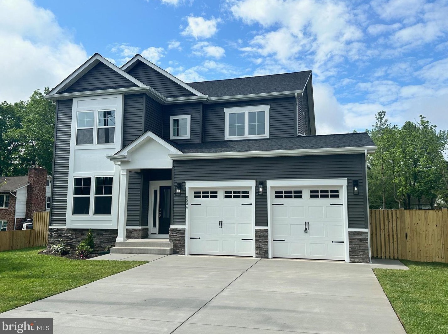 8504 Thomas Dr, Manassas, VA 20110-3630