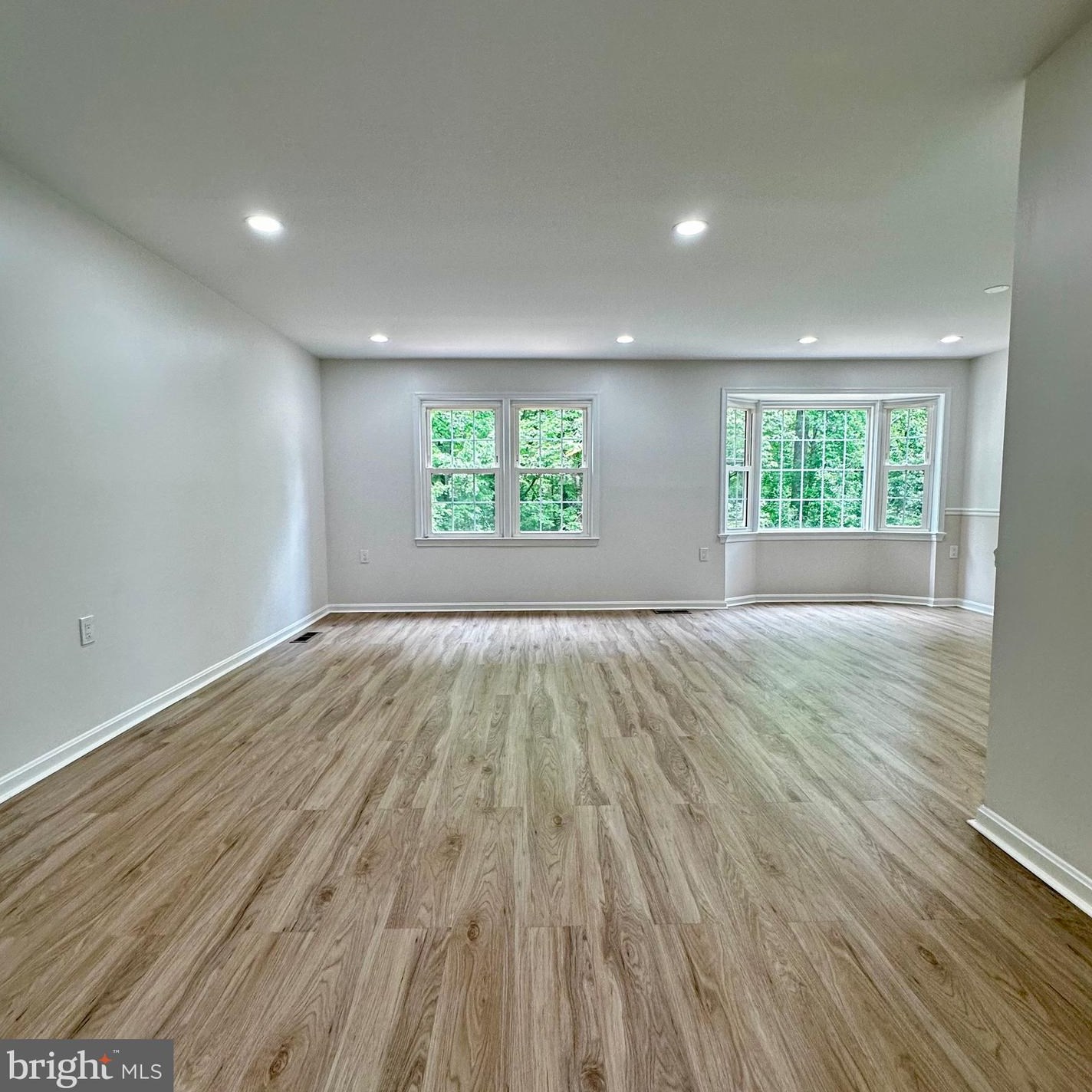 12227 Cinnamon St, Woodbridge, VA 22192-1709