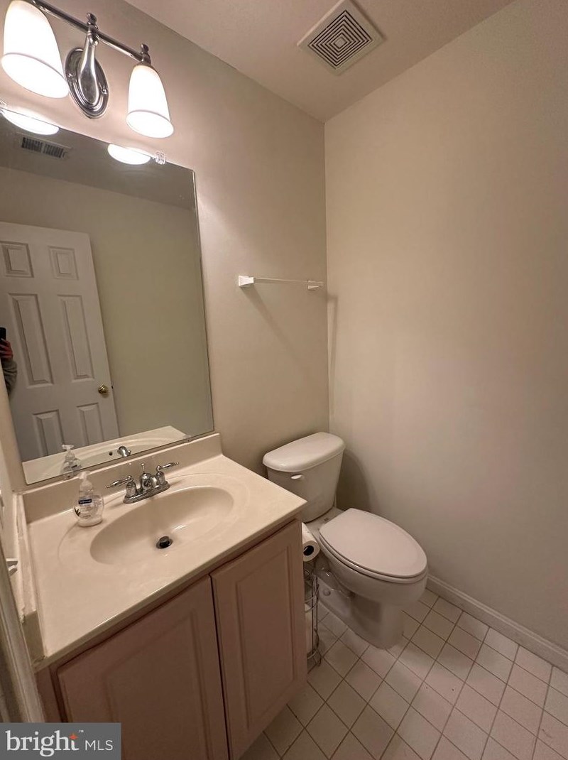 4863 Cavallo Way, Woodbridge VA  22192-5436 exterior