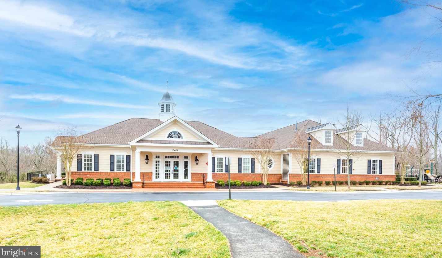 15752 Cool Spring Dr, Haymarket VA  20169-5419 exterior