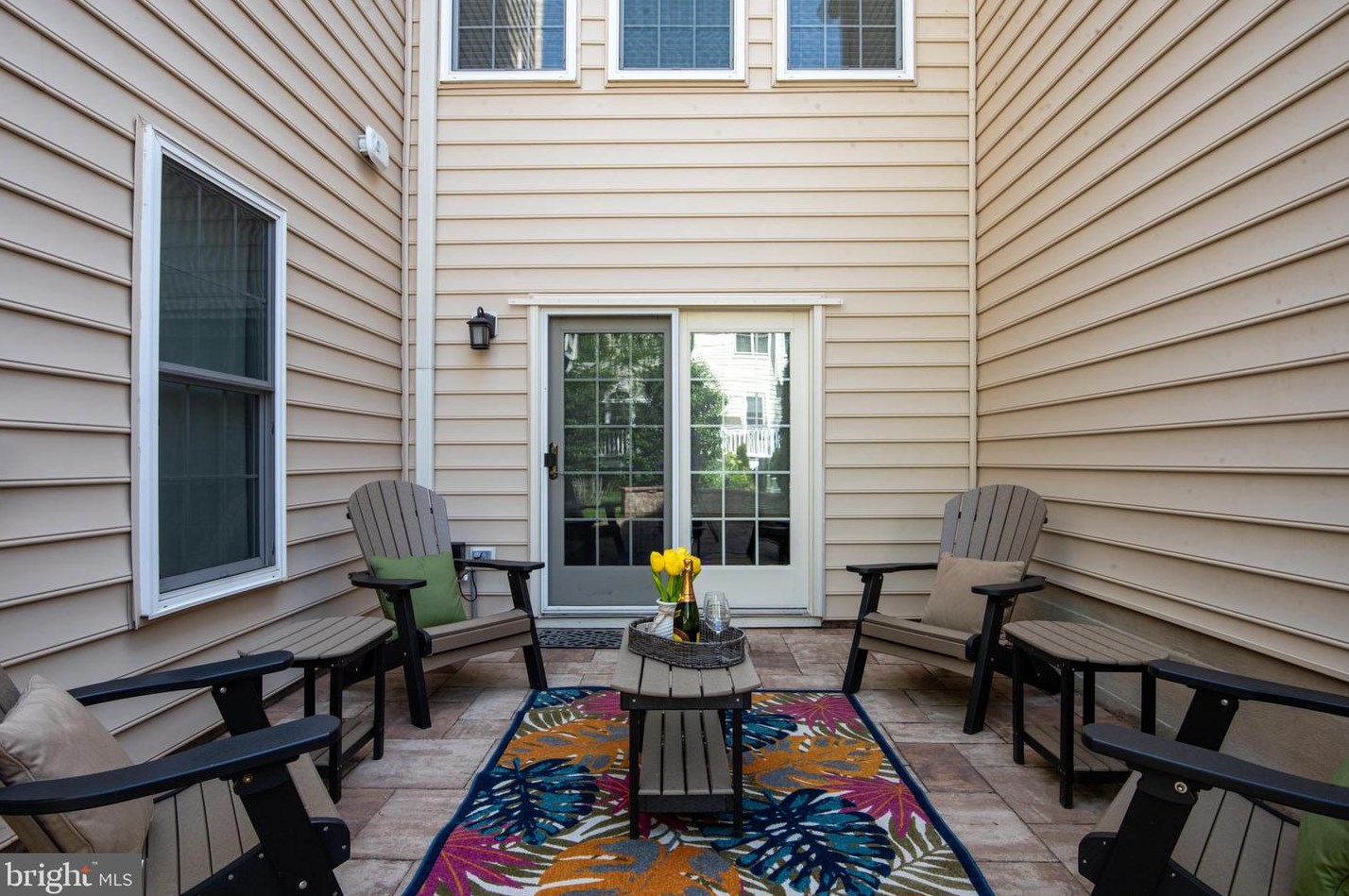 15752 Cool Spring Dr, Haymarket VA  20169-5419 exterior