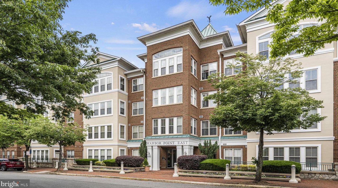 440 Belmont Bay Dr #302, Woodbridge, VA 22191