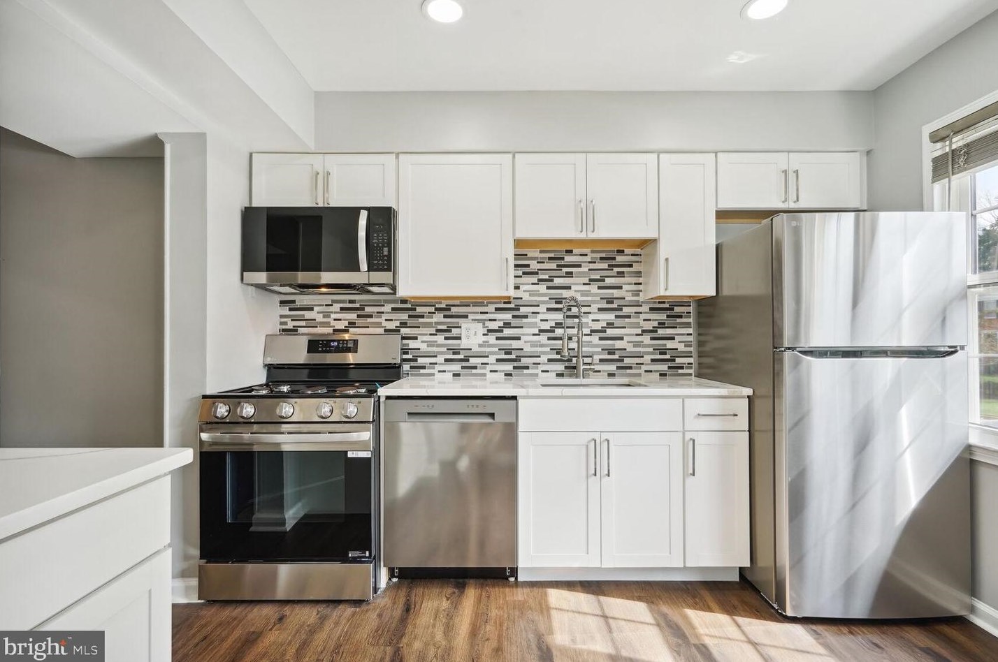 2094 Pilgrim Dr, Woodbridge VA  22192-2319 exterior