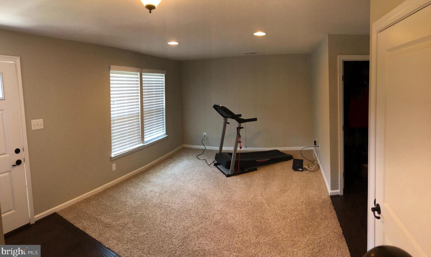 13575 Handel Pl, Gainesville, VA 20155