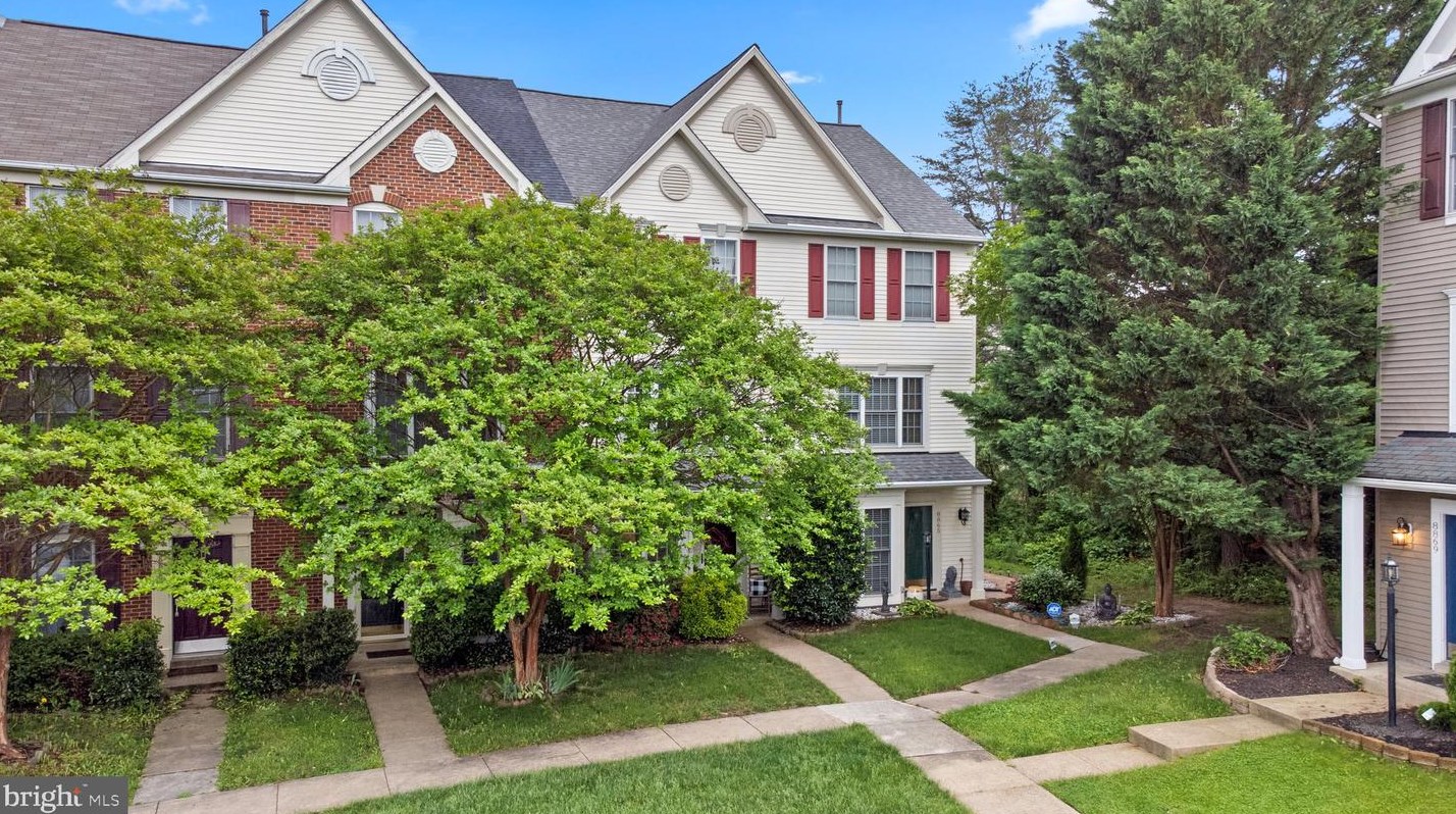 8863 Benchmark Ln, Bristow, VA 20136