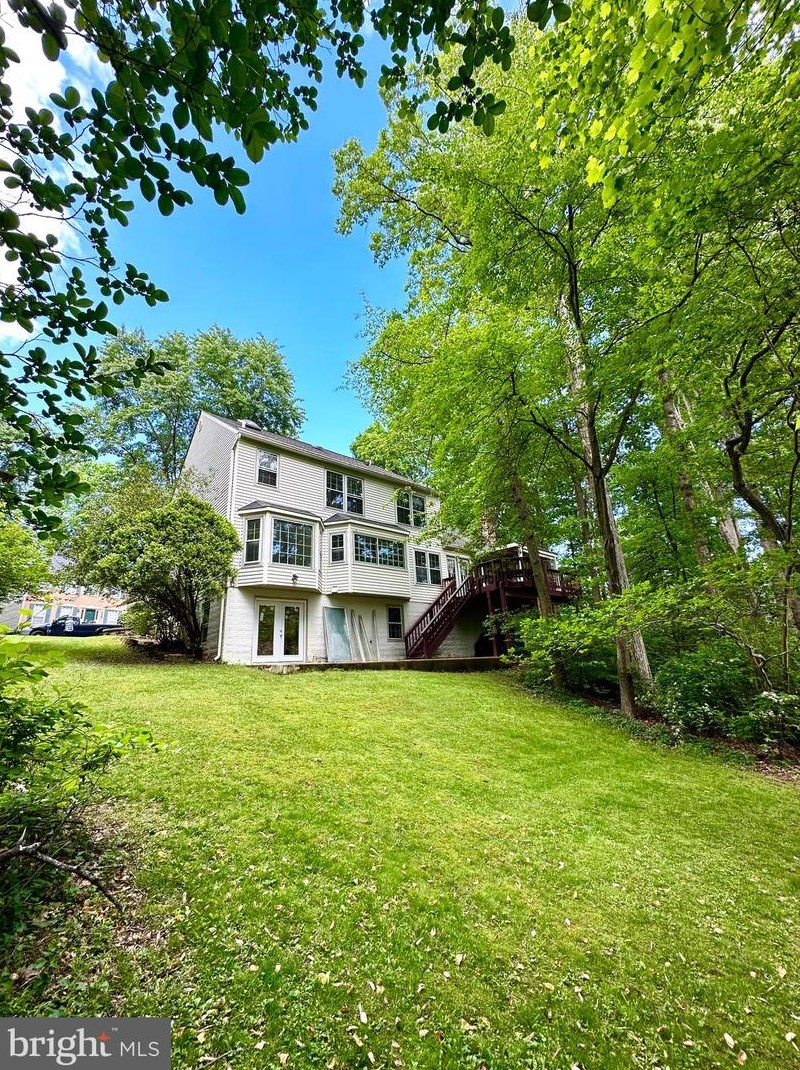 12450 Cavalier Dr, Woodbridge, VA 22192-3314