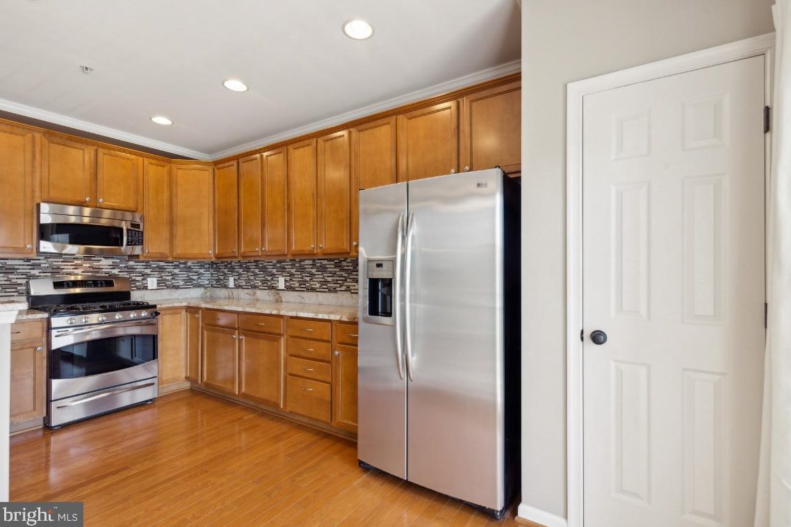 6052 Aster Haven Cir, Haymarket, VA 20169-6250