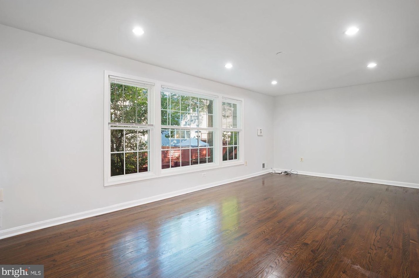 13185 Putnam Cir, Woodbridge VA  22191-1028 exterior