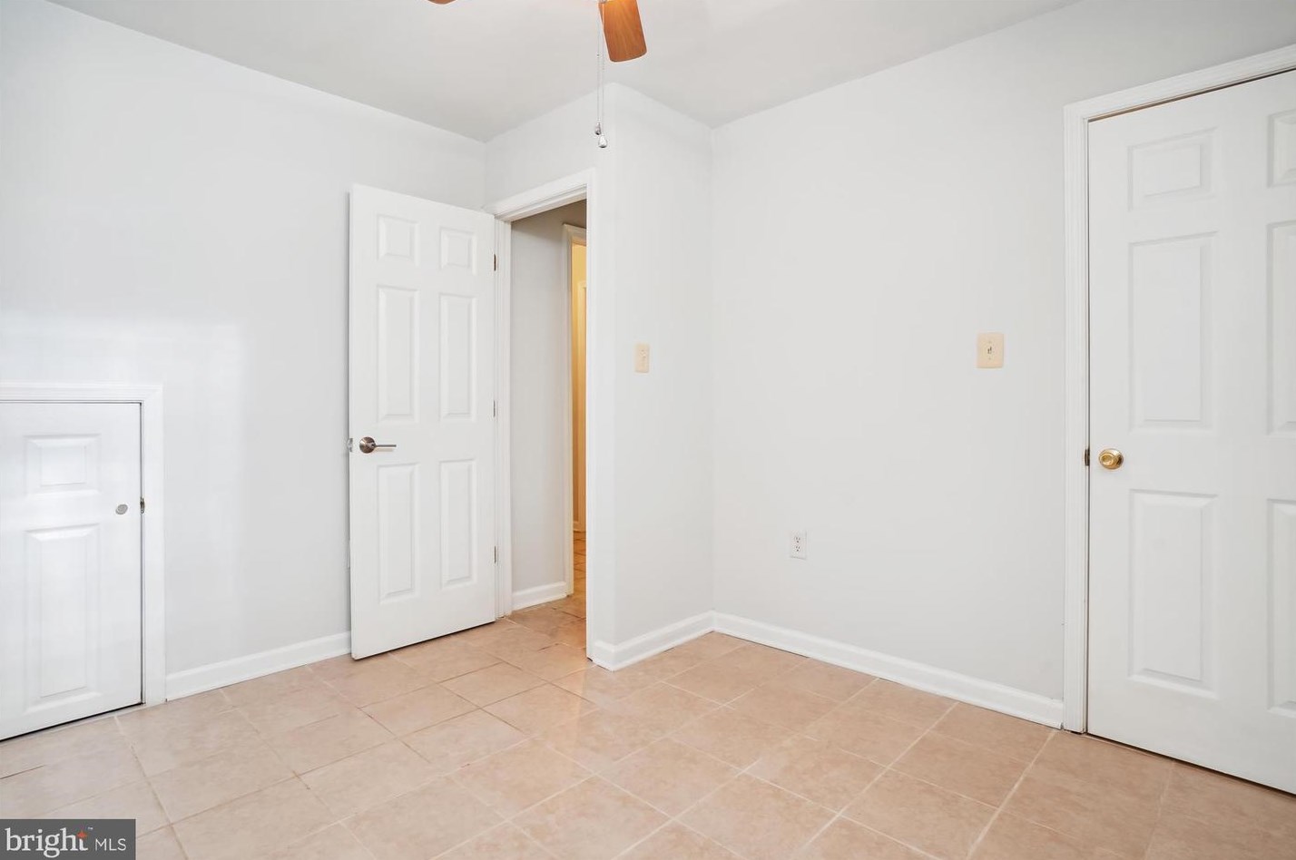 13185 Putnam Cir, Woodbridge VA  22191-1028 exterior