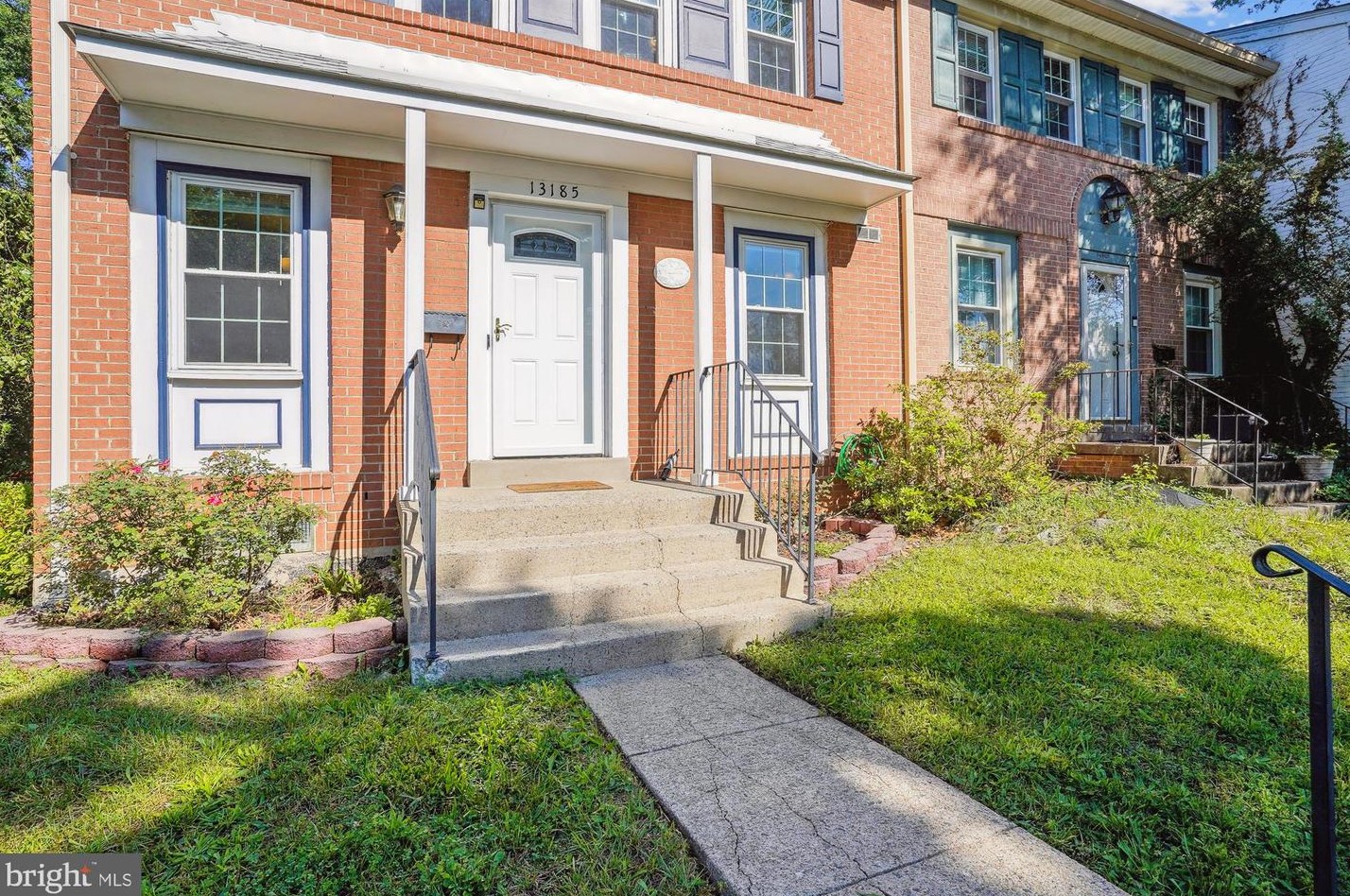 13185 Putnam Cir, Woodbridge VA  22191-1028 exterior