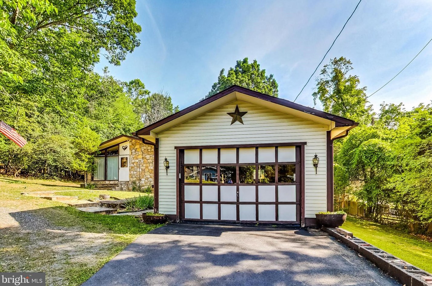 16102 Sumney Dr, Haymarket, VA 20169-1508