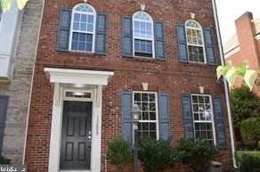 15808 Mackenzie Manor Dr, Haymarket, VA 20169-4924
