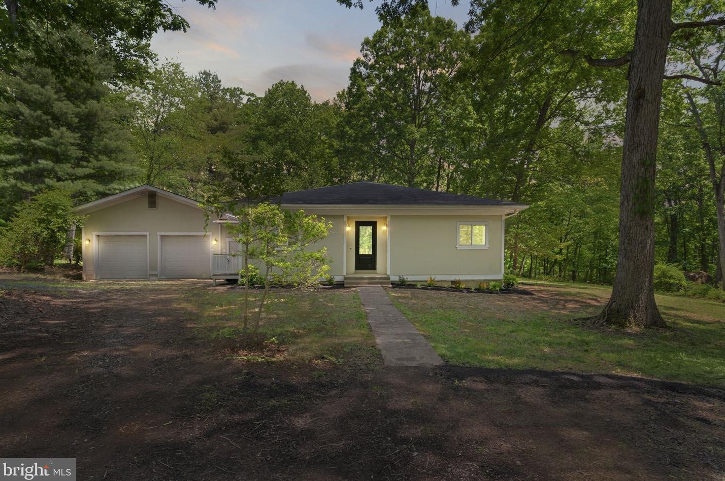 2407 Raymond Pl, Haymarket, VA 20169-1541