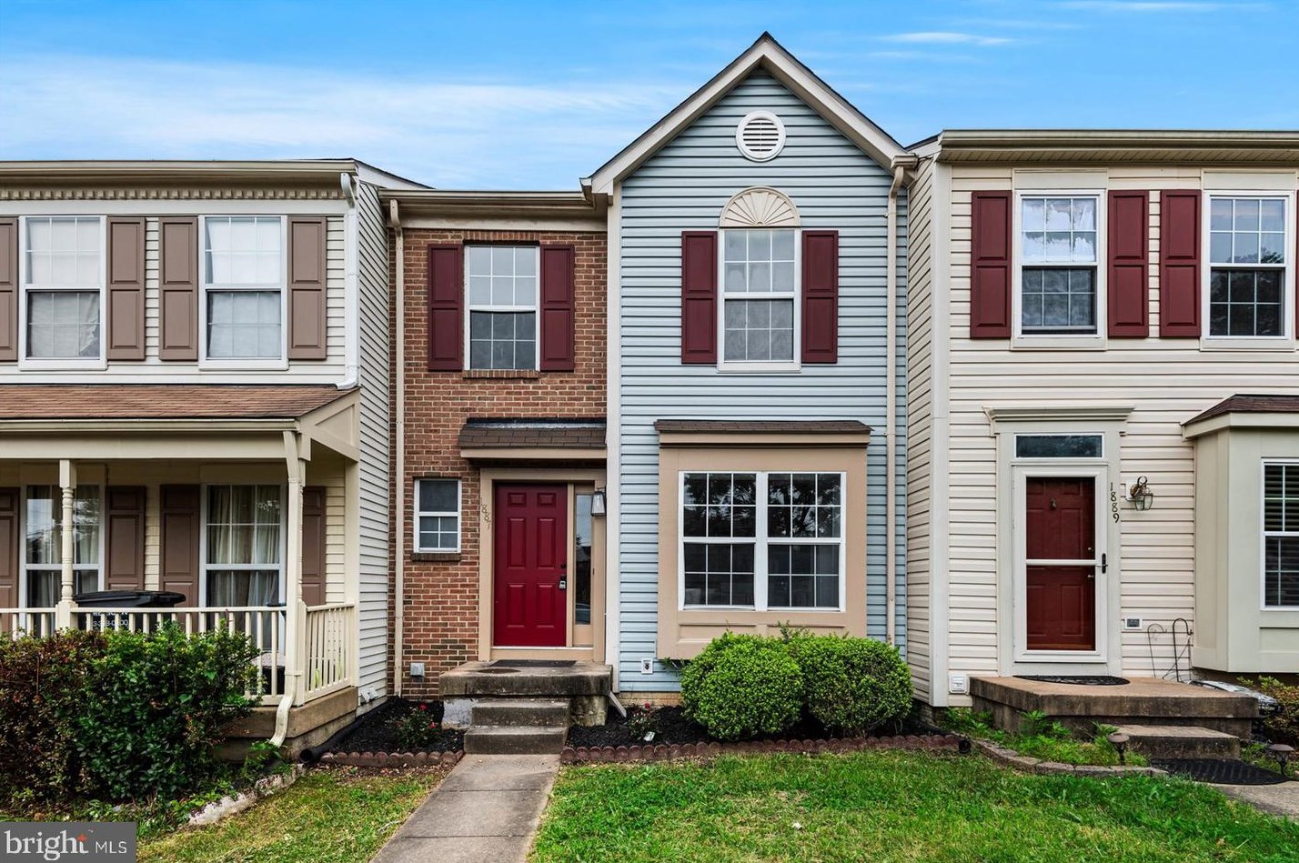 1887 Inglebrook Dr, Woodbridge, VA 22192