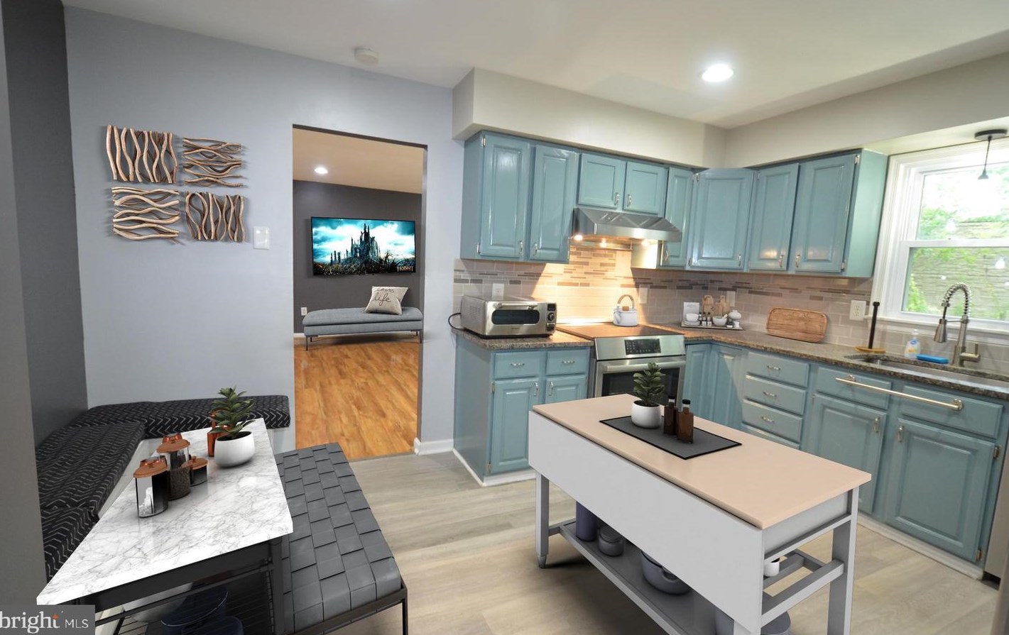 6566 Jefferson St, Haymarket VA  20169-2909 exterior