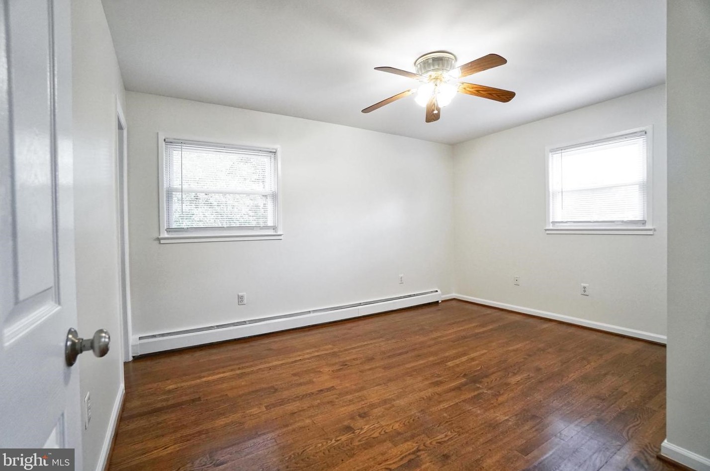 14897 Cordell Ave, Woodbridge VA  22193-1909 exterior