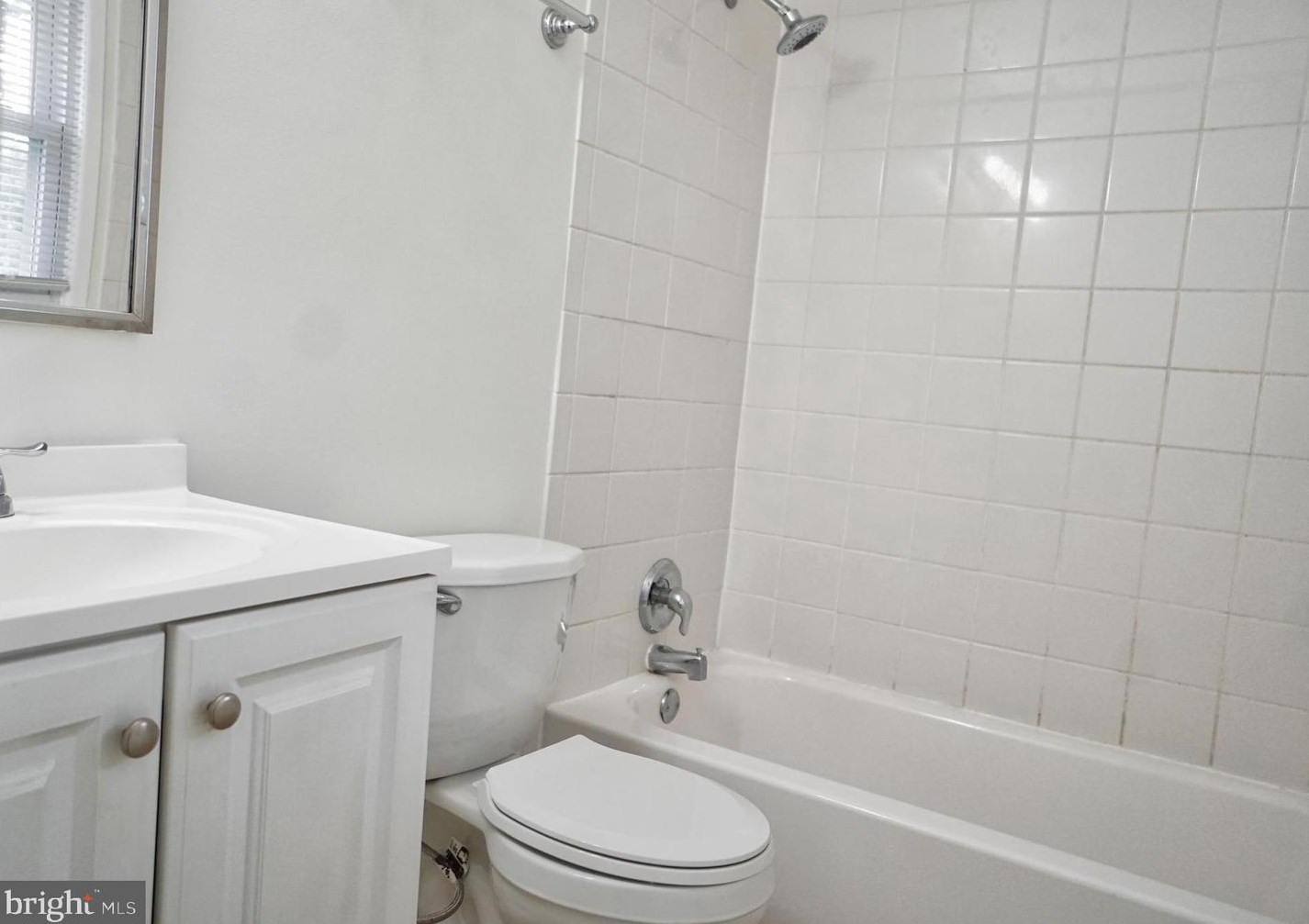 14897 Cordell Ave, Woodbridge VA  22193-1909 exterior