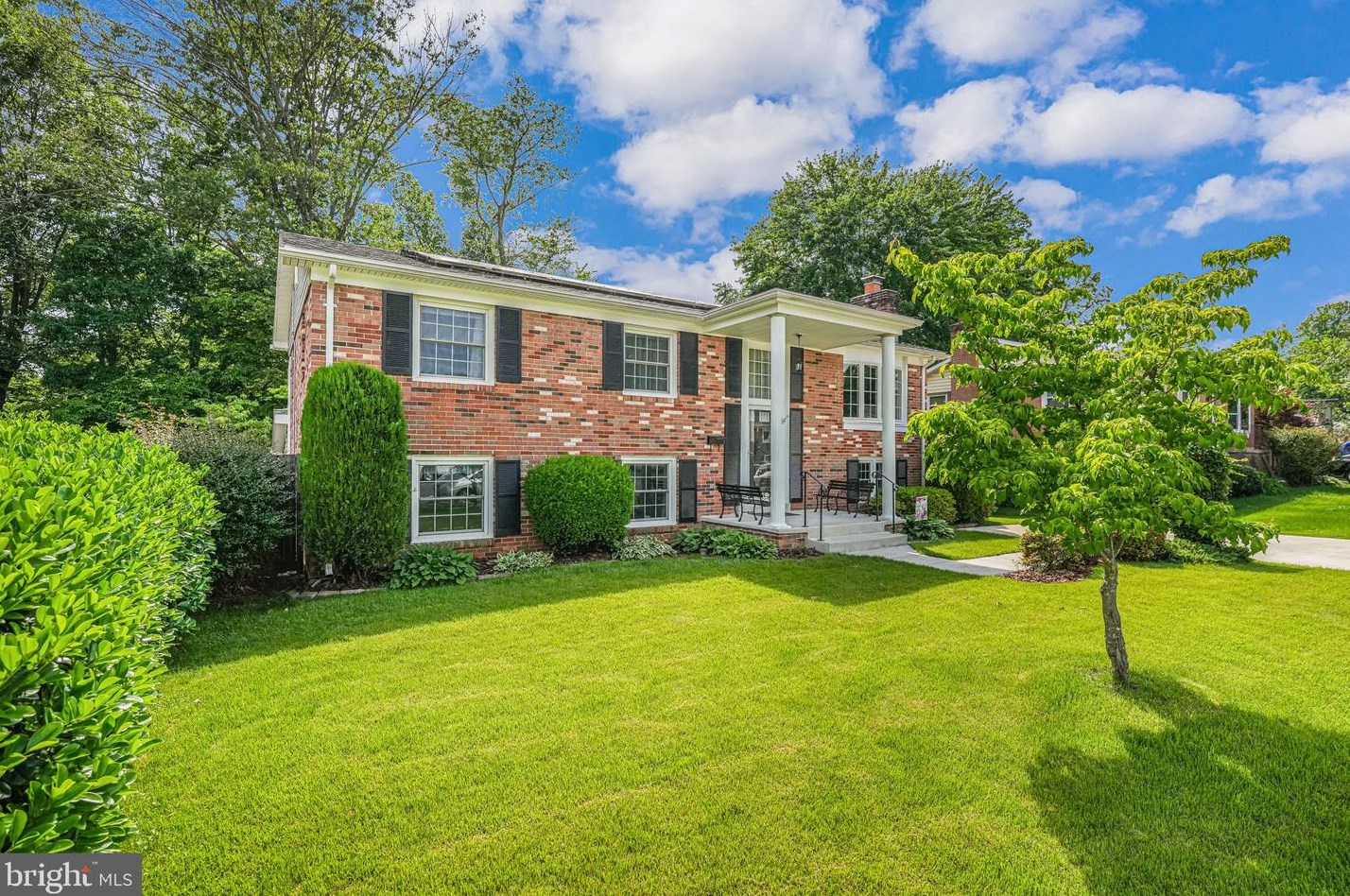 4325 Evergreen Dr, Woodbridge, VA 22193-2723