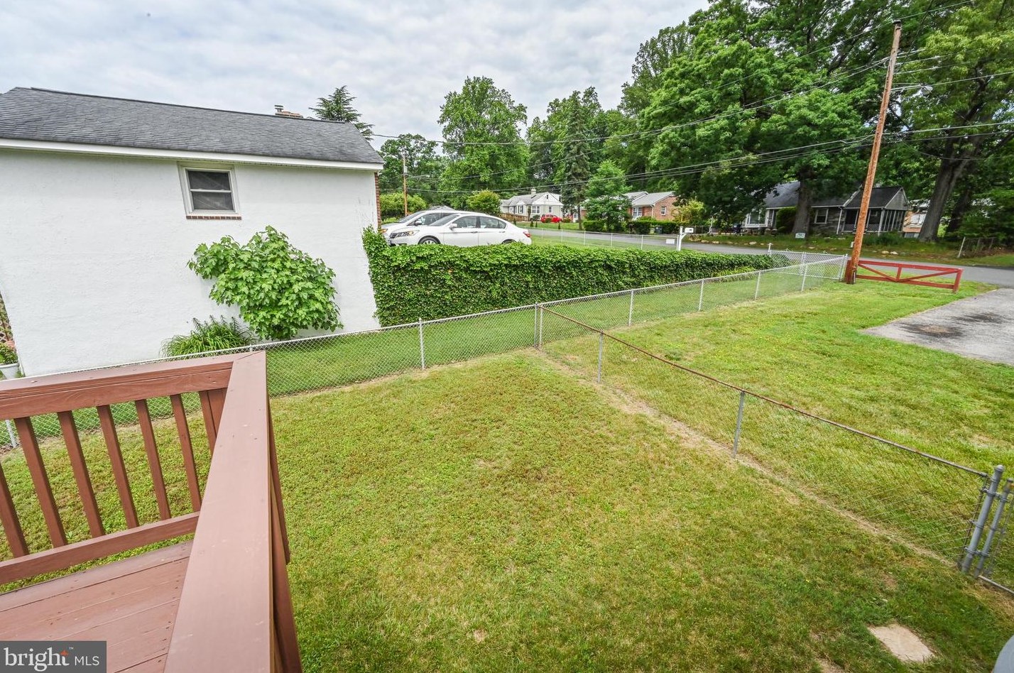 1501 Woodside Dr, Woodbridge VA  22191-3040 exterior