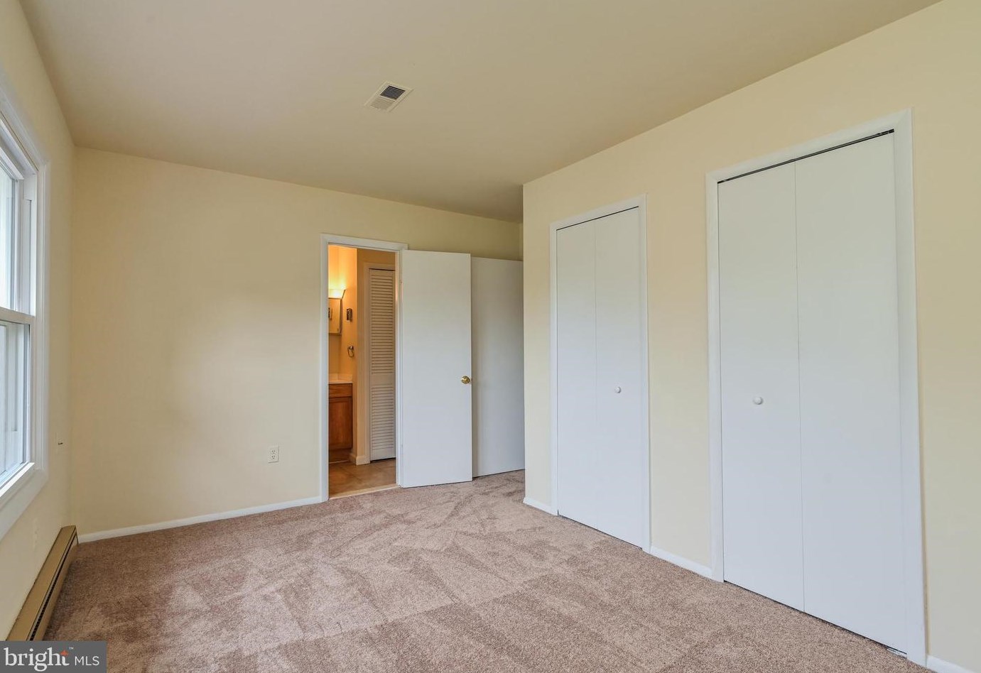 1501 Woodside Dr, Woodbridge VA  22191-3040 exterior