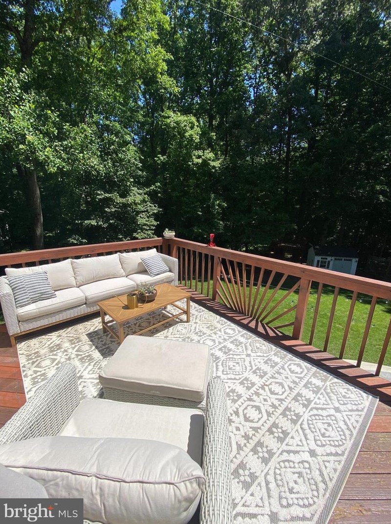 13071 Pershing Dr, Manassas VA  20112-3694 exterior