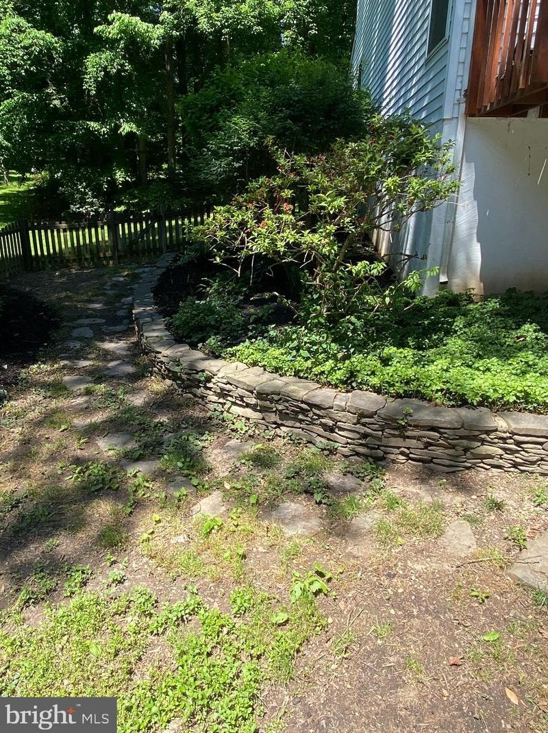 13071 Pershing Dr, Manassas VA  20112-3694 exterior