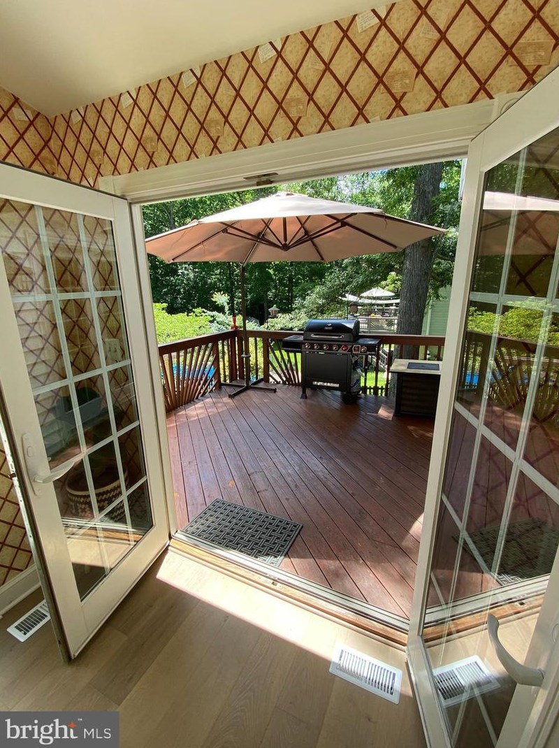 13071 Pershing Dr, Manassas VA  20112-3694 exterior