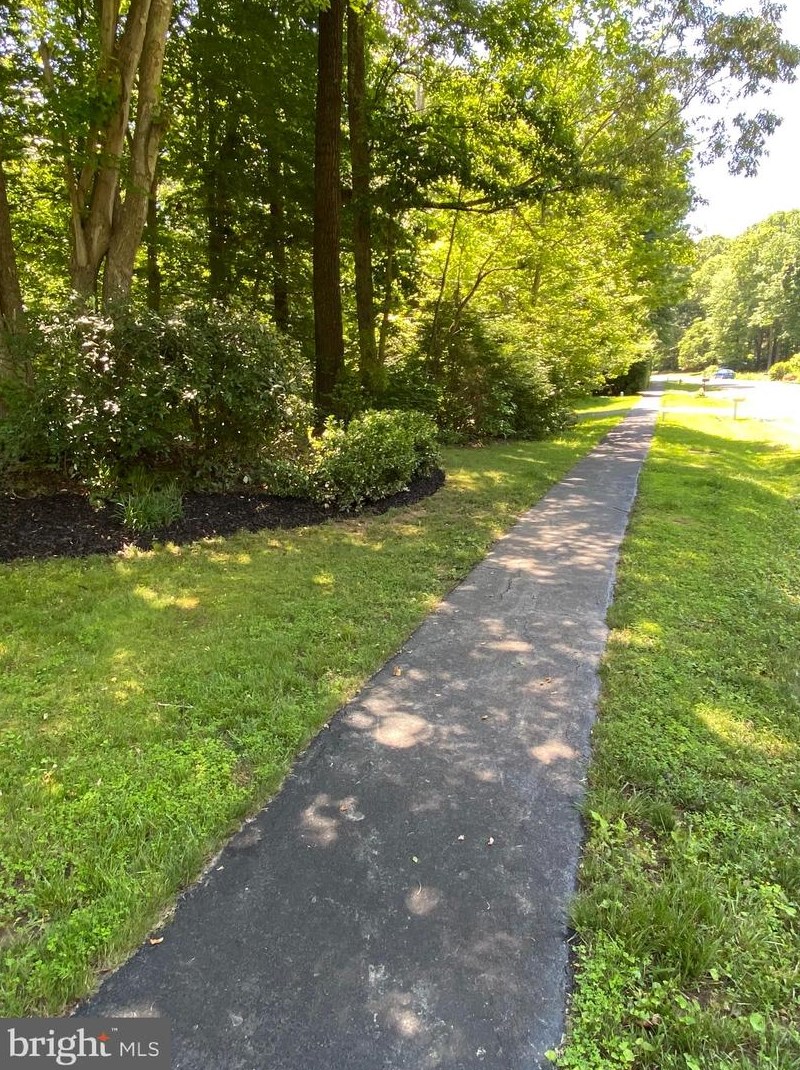 13071 Pershing Dr, Manassas VA  20112-3694 exterior