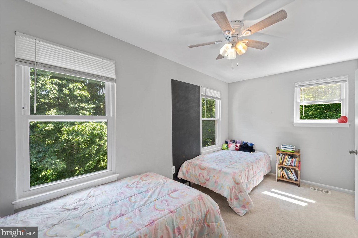 15199 Valley Stream Dr, Woodbridge VA  exterior