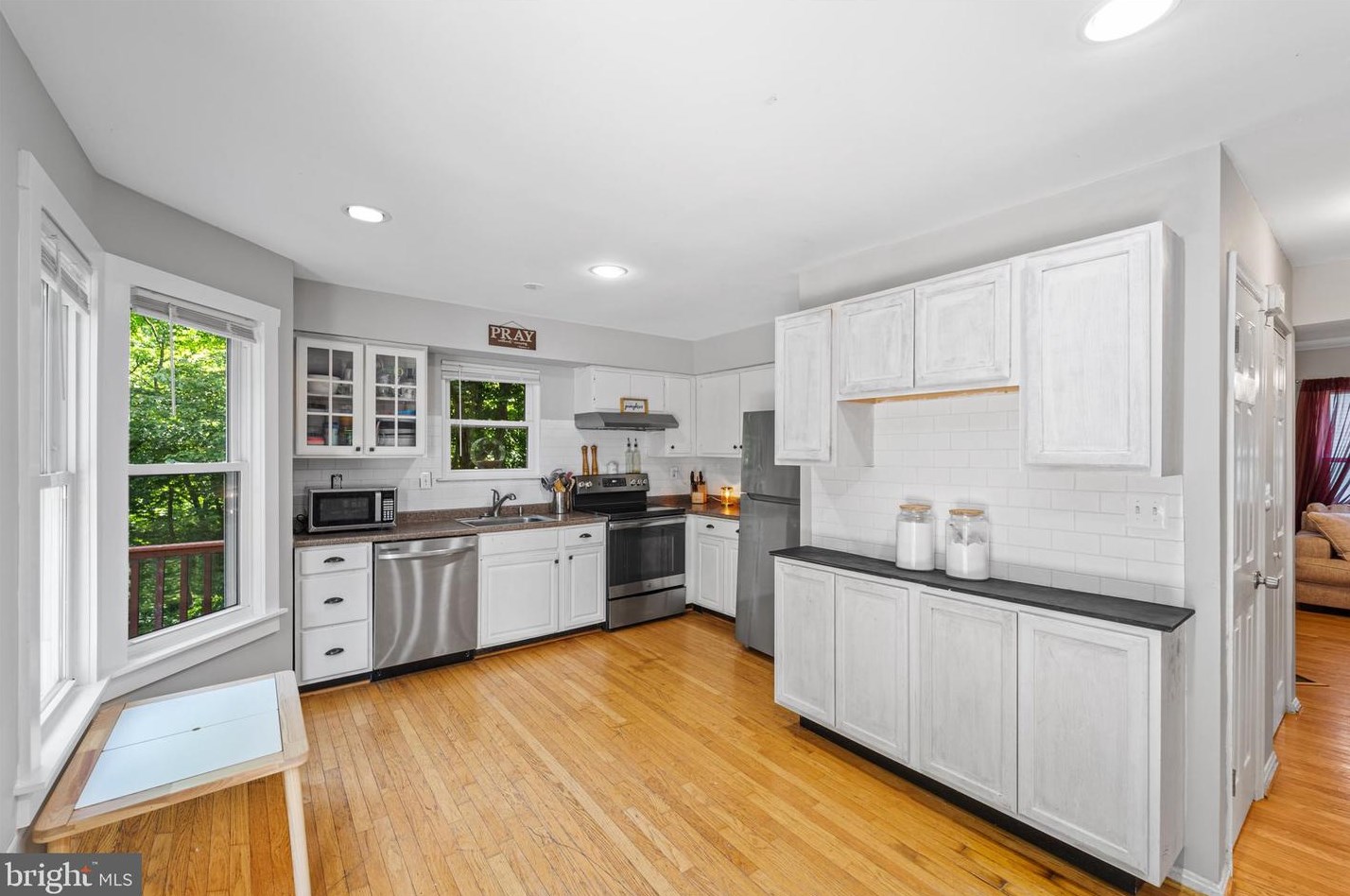 15199 Valley Stream Dr, Woodbridge VA  exterior
