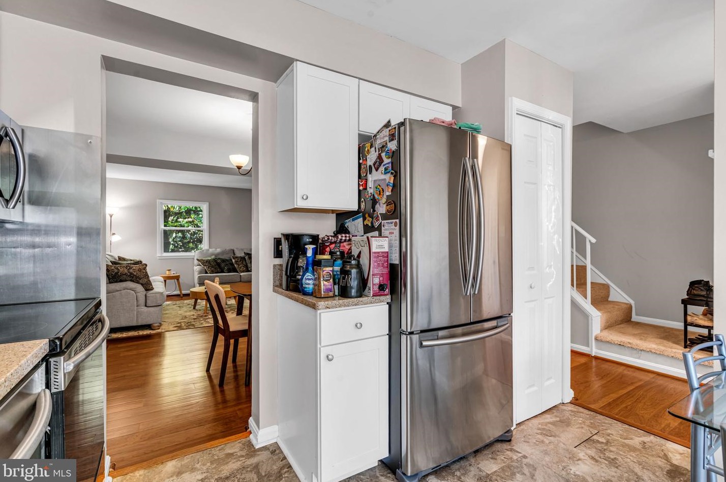 1919 Mariner Ln, Woodbridge VA  22192-2329 exterior