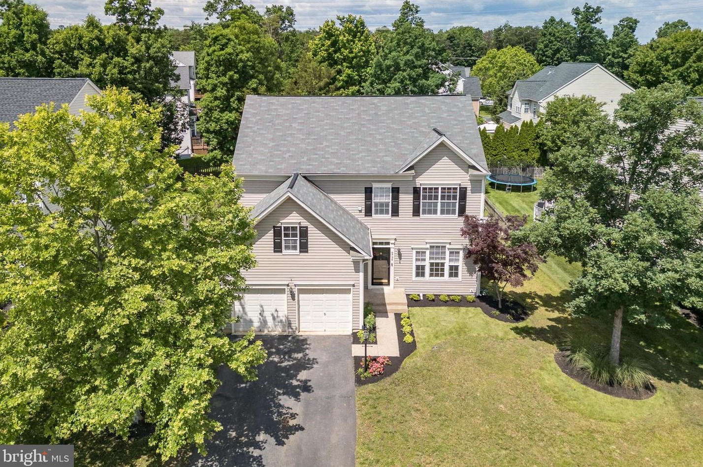 9734 Native Rocks Dr, Bristow, VA 20136-2694