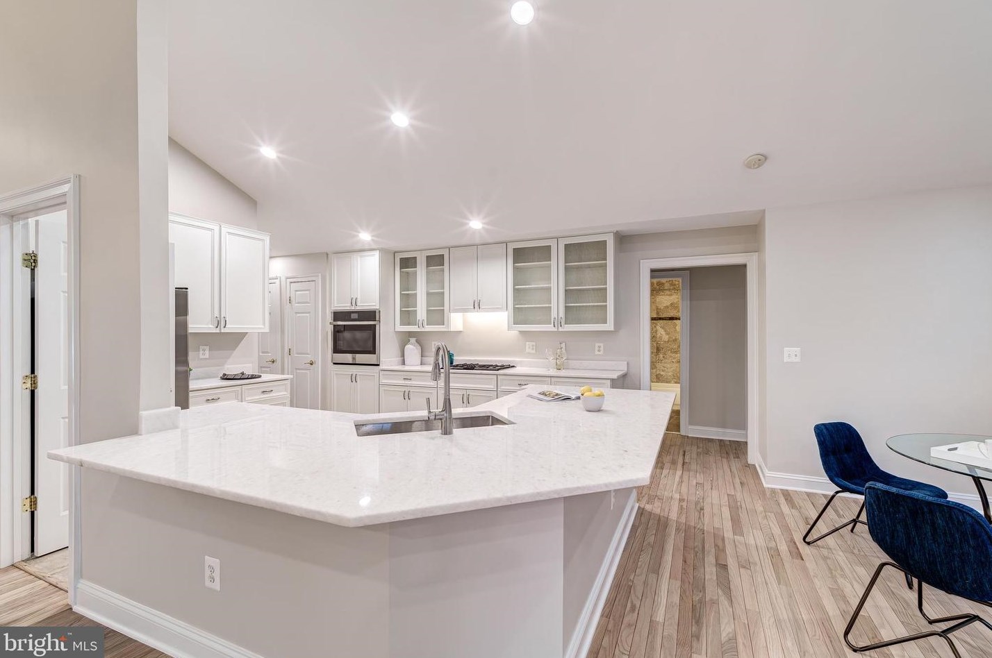 1846 Strickland Ct, Woodbridge VA  22191-4560 exterior