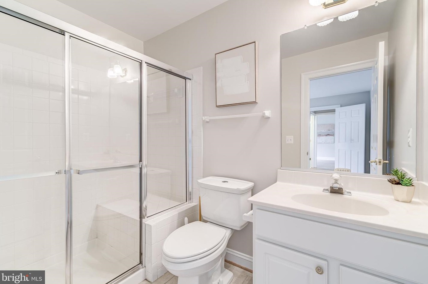 1846 Strickland Ct, Woodbridge VA  22191-4560 exterior